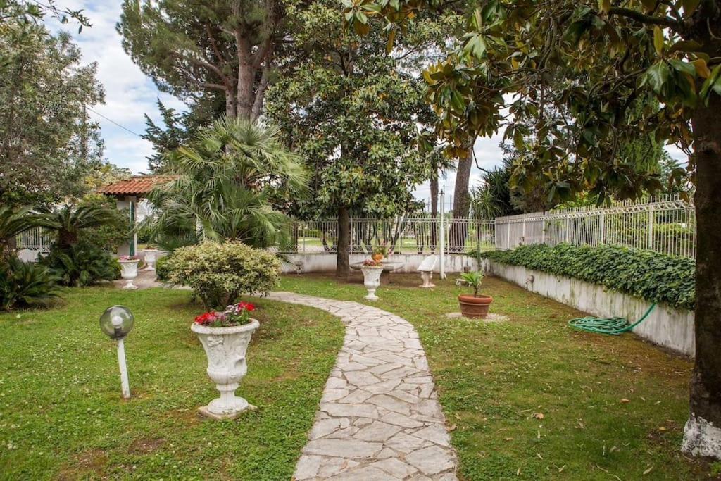 Voltapensieri Apartment Battipaglia Bagian luar foto