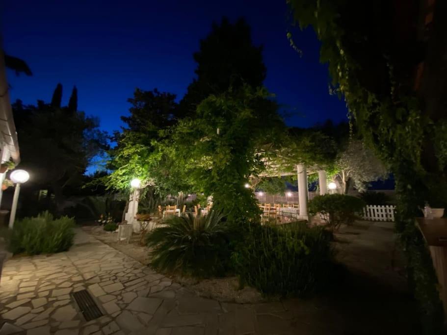 Voltapensieri Apartment Battipaglia Bagian luar foto