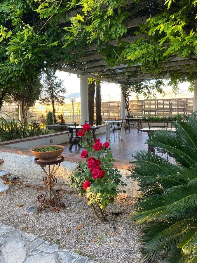 Voltapensieri Apartment Battipaglia Bagian luar foto